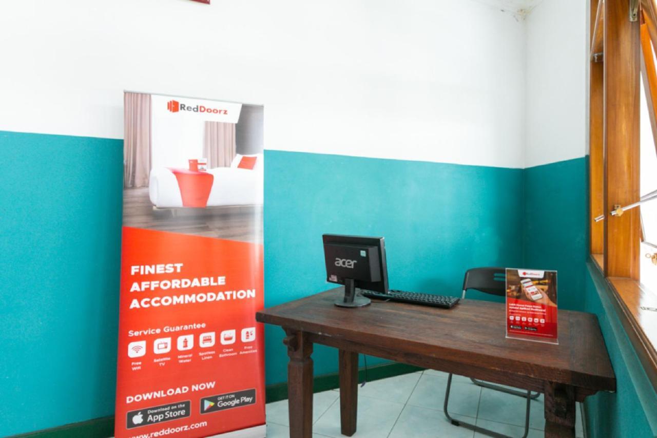 Reddoorz Syariah Near Alun Alun Magelang Bayeman Hotel Exterior foto