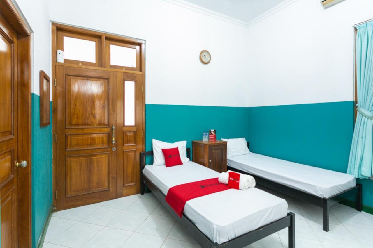 Reddoorz Syariah Near Alun Alun Magelang Bayeman Hotel Exterior foto