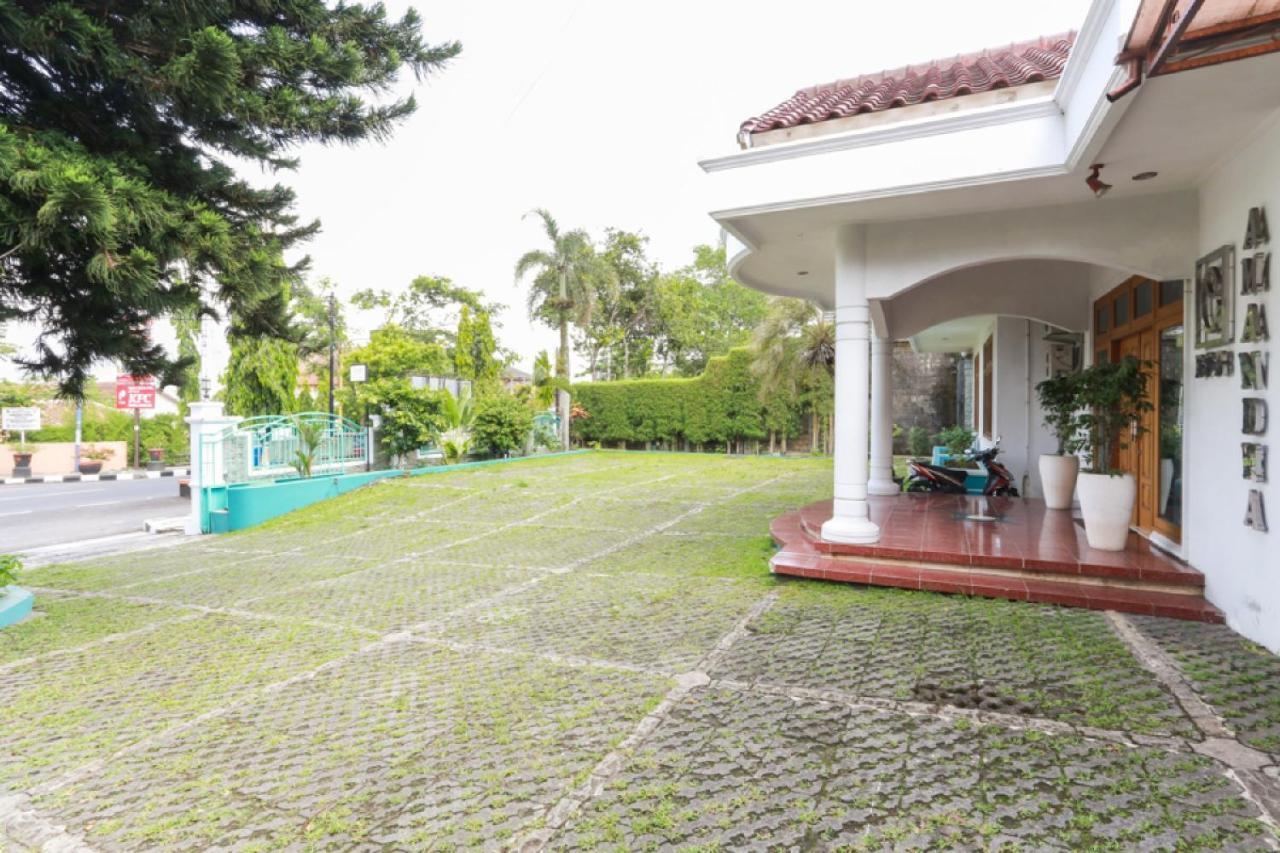 Reddoorz Syariah Near Alun Alun Magelang Bayeman Hotel Exterior foto