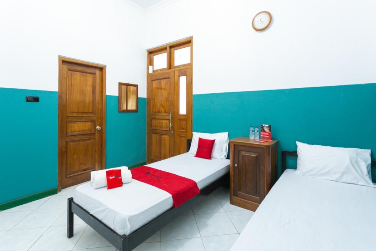 Reddoorz Syariah Near Alun Alun Magelang Bayeman Hotel Exterior foto